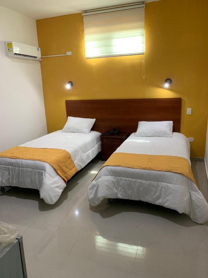 Hotel Large Beach Таганга Экстерьер фото